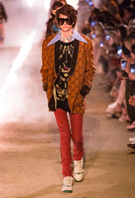 sfilata gucci p e 2019|Gucci Cruise 2019 Fashion Show .